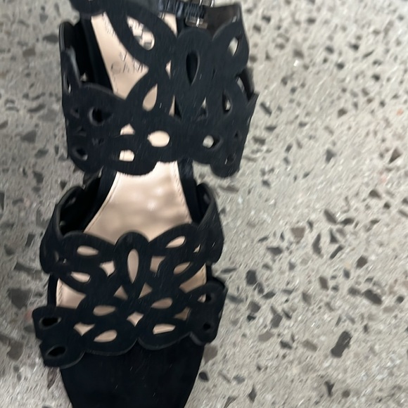 Vince Camuto suede leather filigree sandals size 8 - Picture 3 of 7